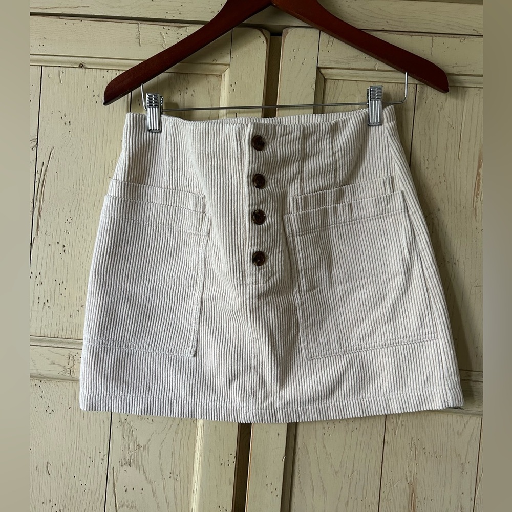 F21 Corduroy White Button Skirt Size:M